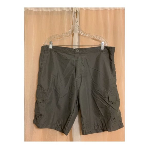 Cargo Shorts - Picture 1 of 2